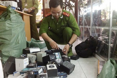 Nghe lén điện thoại: 101 cách nhận biết và phòng vệ 